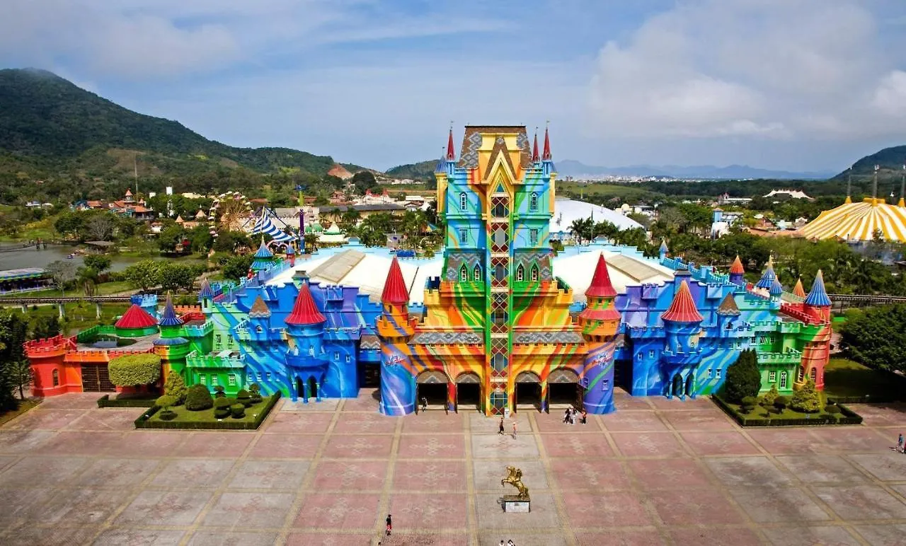 150M Da Praia Em Um Fantastico Edificio Em Balneario Picarras location