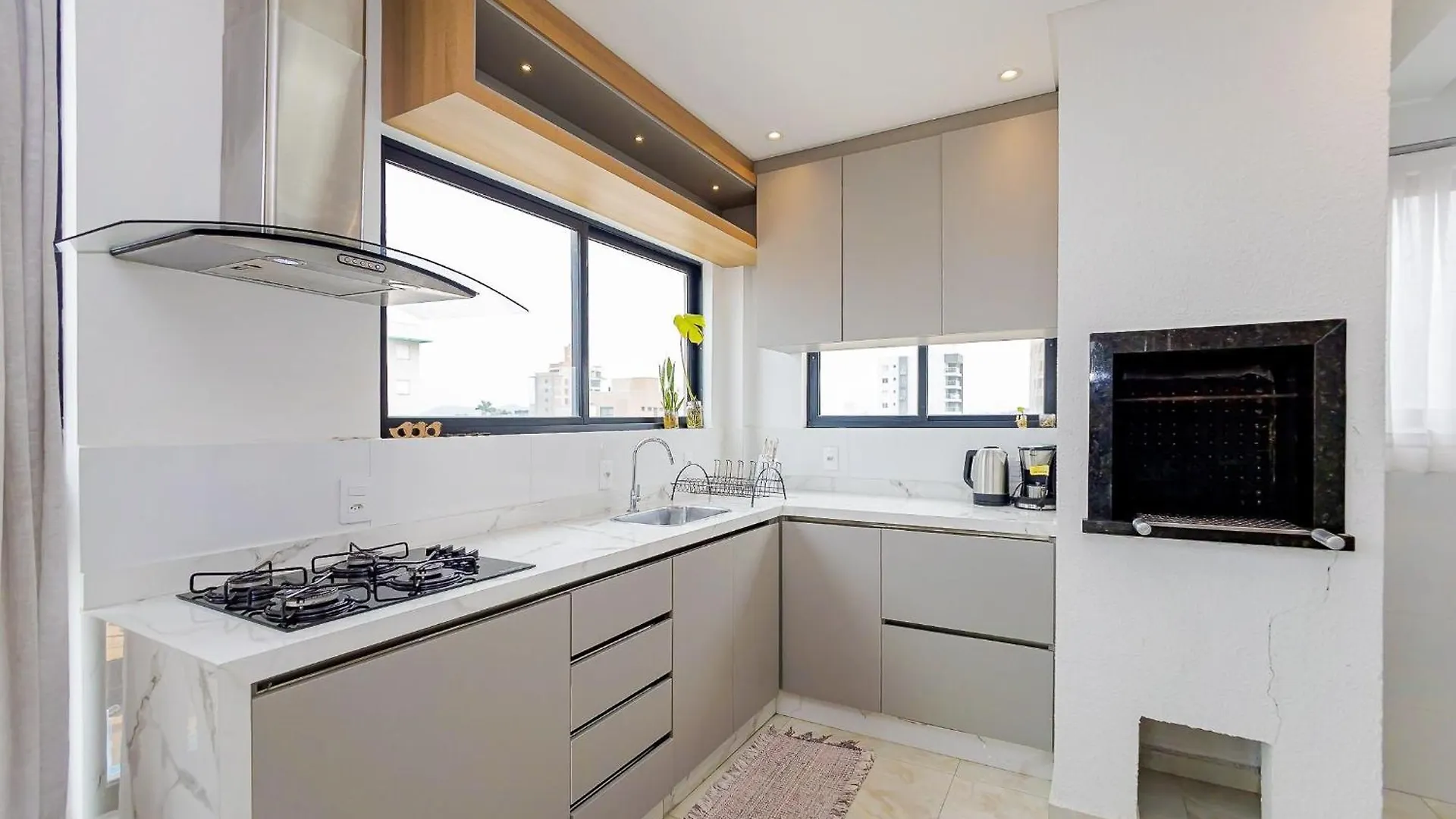 Apartment 150M Da Praia Em Um Fantastico Edificio Em Balneario Picarras Brazil