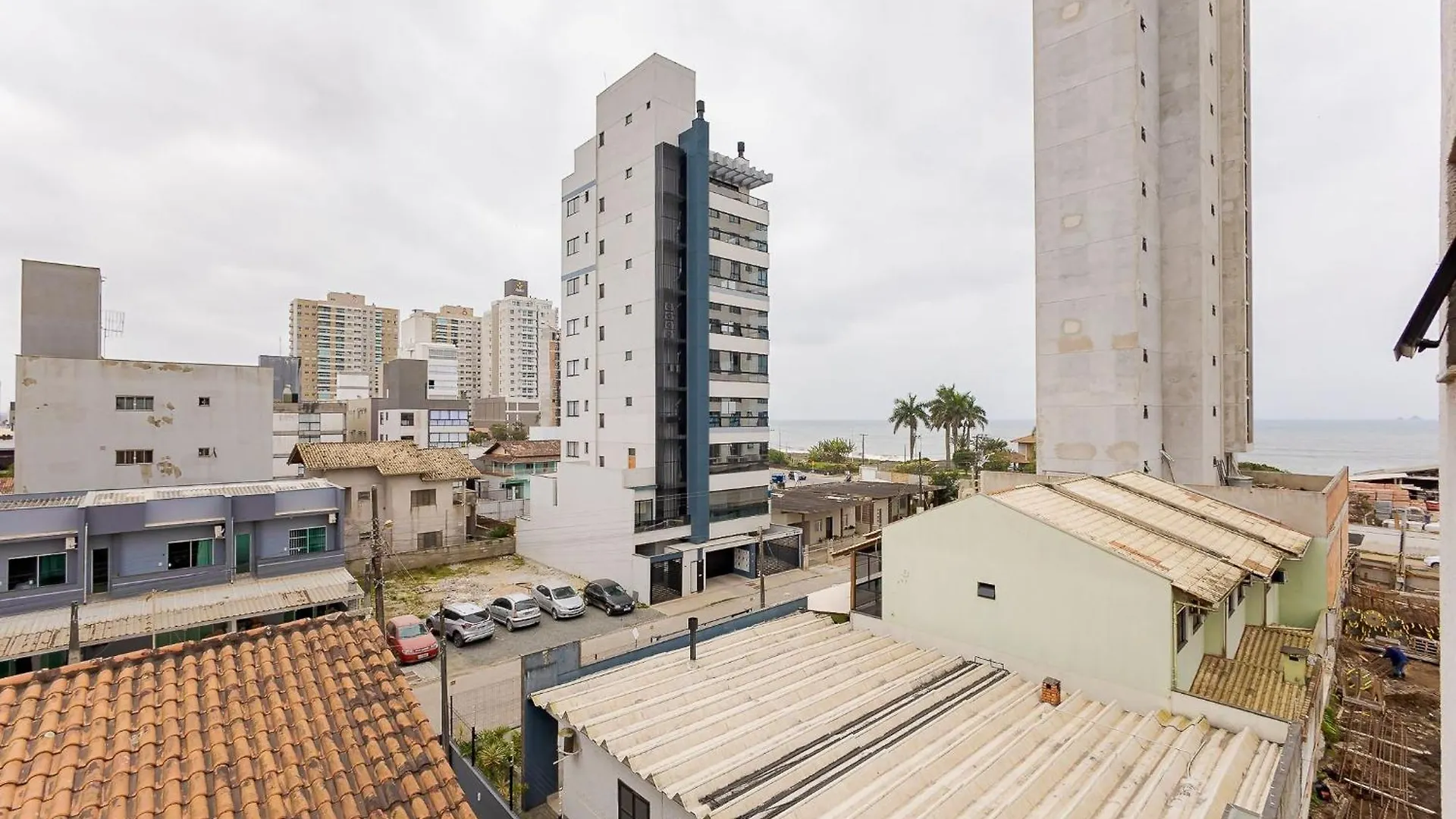 Apartment 150M Da Praia Em Um Fantastico Edificio Em Balneario Picarras Brazil