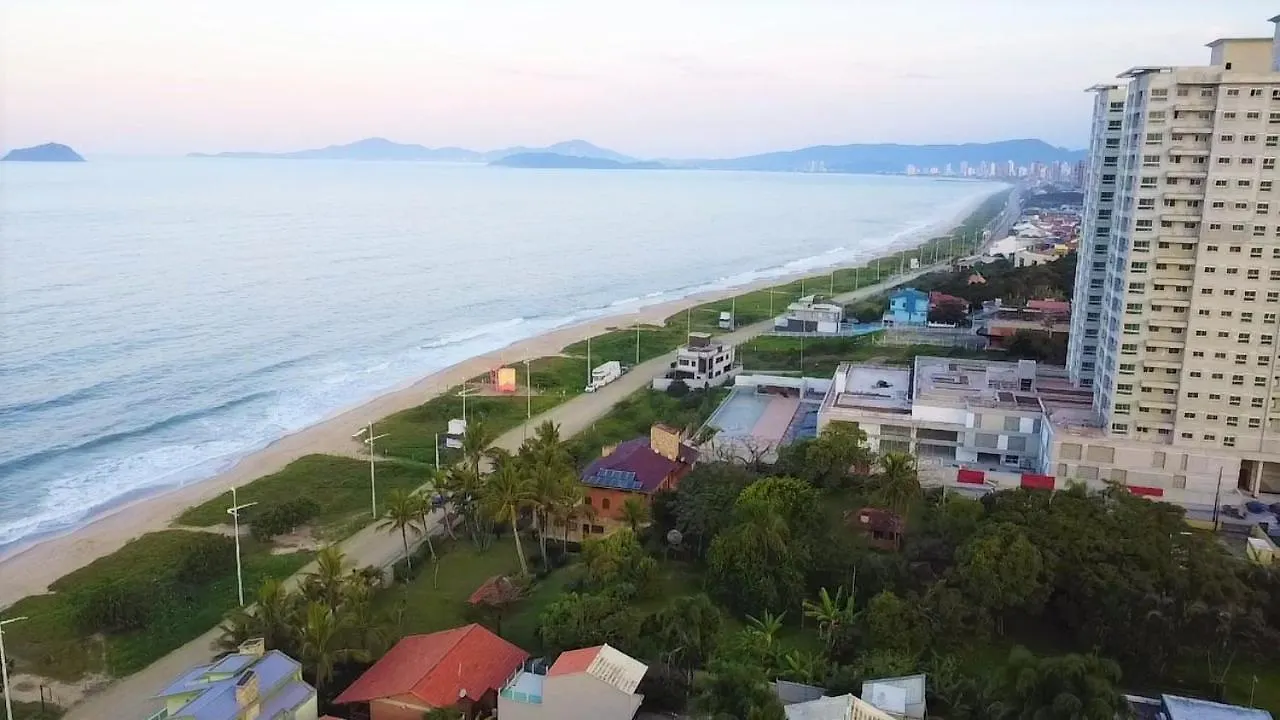 150M Da Praia Em Um Fantastico Edificio Em Balneario Писаррас 0*,  Бразилия